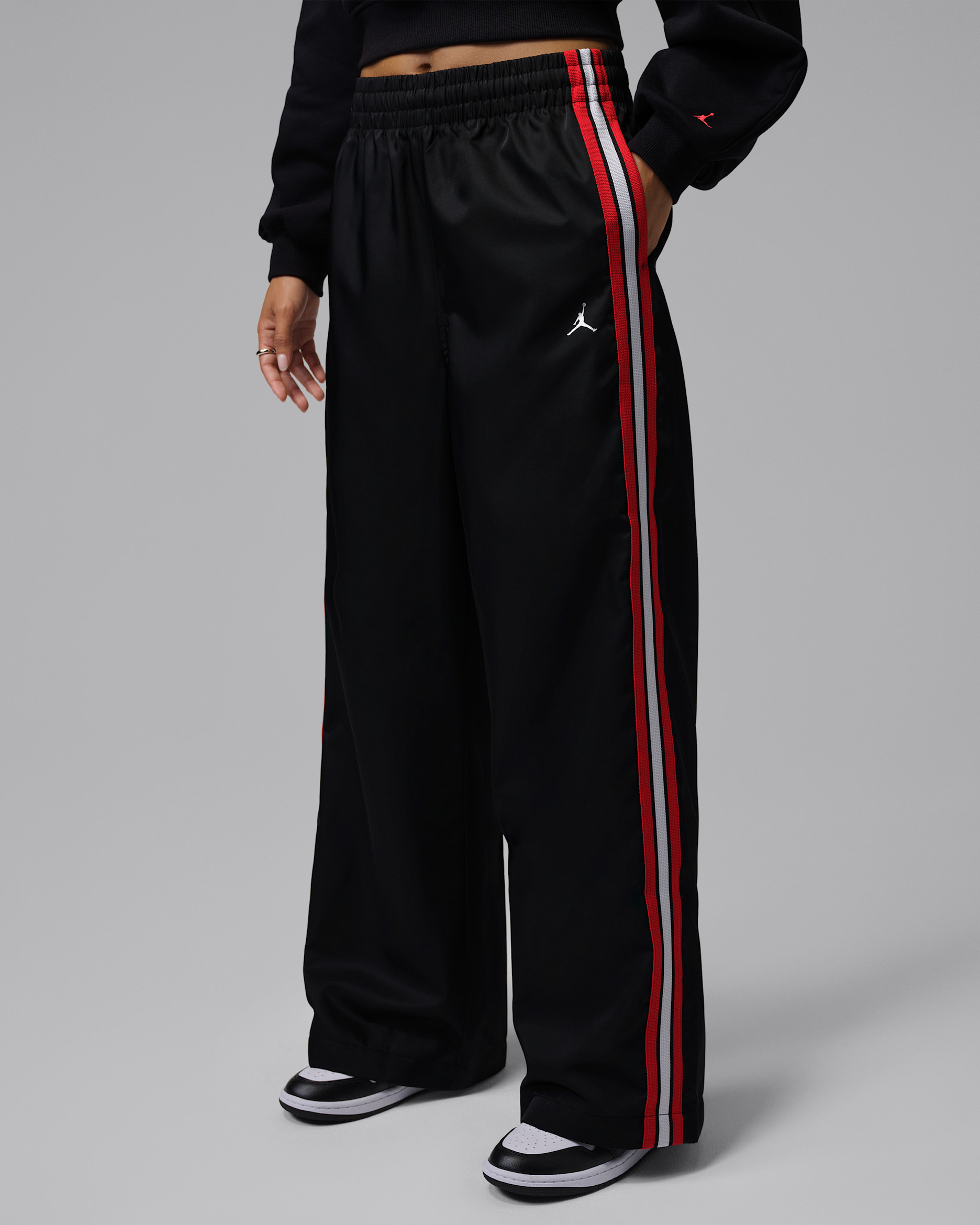 Jordan Brooklyn Women's Tracksuit Bottoms. Nike IL